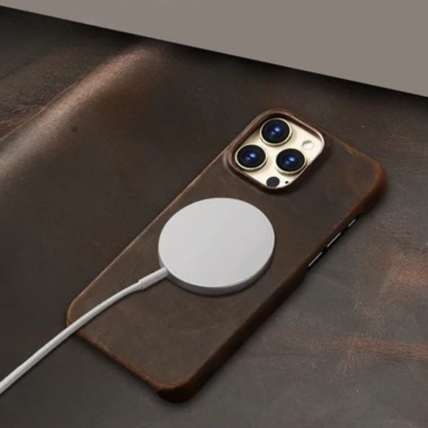 Capa de Couro Legitimo Nível Premium com MagSafe para iPhone 16 15